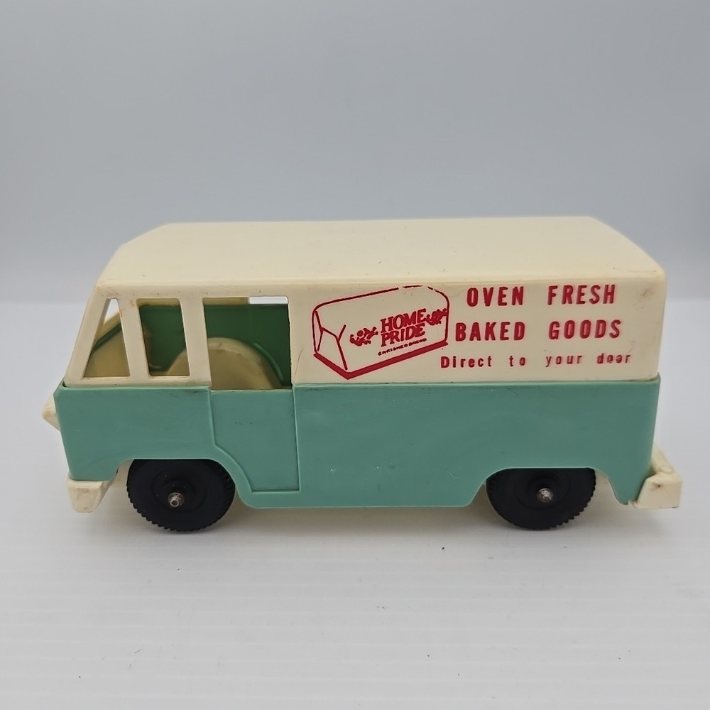 COMO Plastics Columbus IN Home Pride Oven Fresh‎ Baked Goods Delivery Van